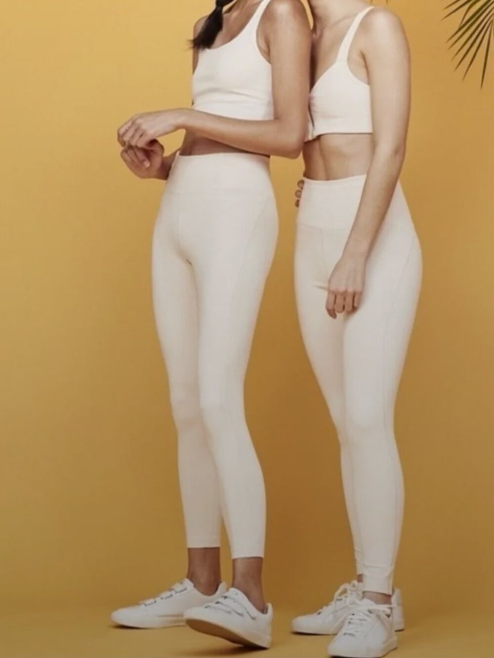 $108 GIRLFRIEND COLLECTIVE Compressive High Rise Legging Sz M Ivory Compression